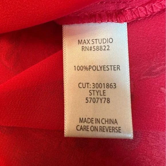 Max Studio Red Paisley Sleeveless Blouse | Lightweight | Elegant & Chic - Picture 8 of 9